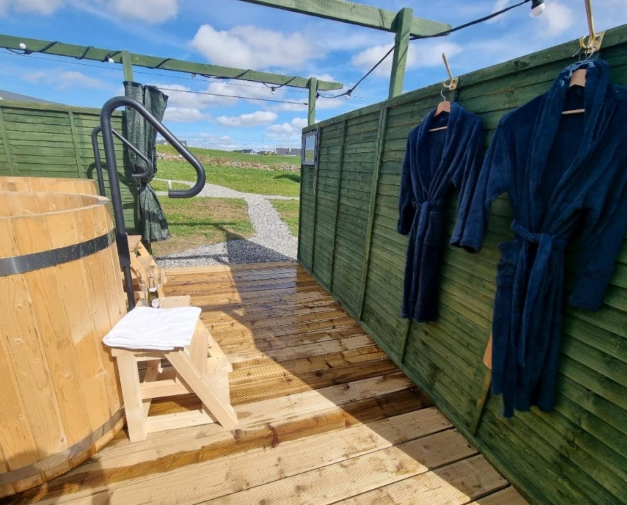 Wild Meadow Huts Villa Doolin Eksteriør billede